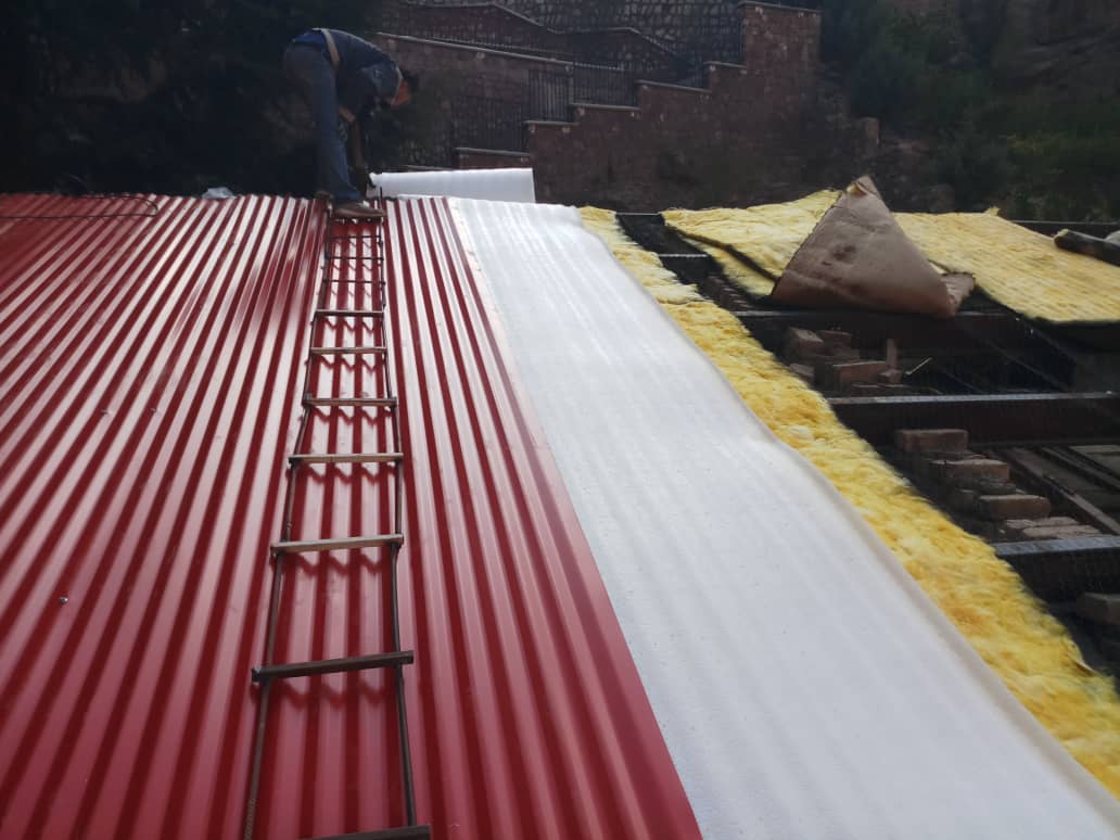 اهمیت استاندارد ها در افزایش عمر سقف شیروانی