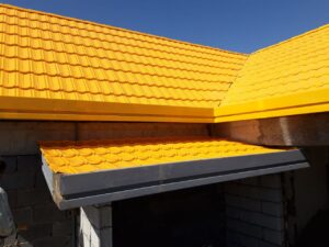 چگونه رنگ سقف شیروانی را بر اساس شرایط آب و هوایی انتخاب کنیم؟