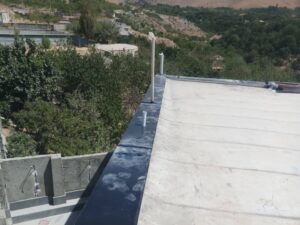 سقف دوبل شیروانی چیست؟ مزایا، ساختار و کاربرد 
