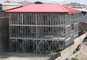 چگونه اسکلت سقف به سبک‌ سازی ساختمان کمک می‌کند